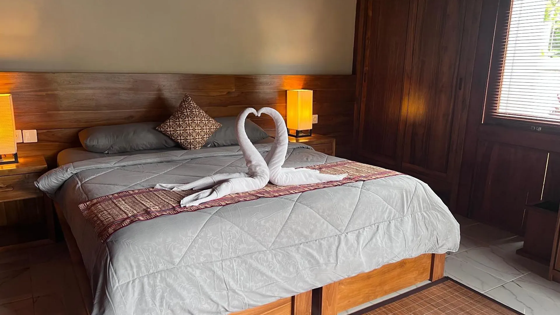 Vila Bale Bali Wooden House Ubud