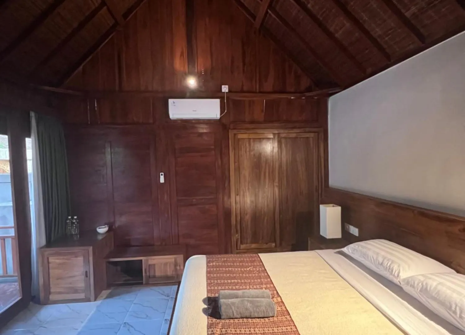 Bale Bali Wooden House Villa Ubud